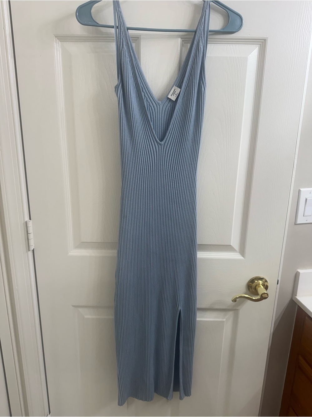 Abercombie & Fitch Light Blue Ribbed V-Neck Sleeveless Midi Dress Size M